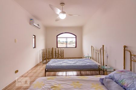 Casa à venda com 385m², 4 quartos e 4 vagas Casa à venda com 385m², 4 quartos e 4 vagasSuíte Master 1