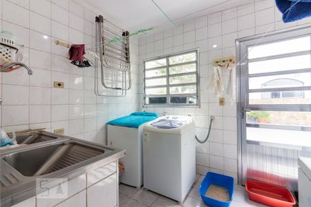 Casa à venda com 385m², 4 quartos e 4 vagas Casa à venda com 385m², 4 quartos e 4 vagasÁrea de Serviço