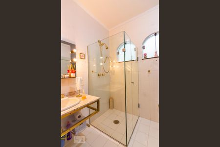 Casa à venda com 385m², 4 quartos e 4 vagas Casa à venda com 385m², 4 quartos e 4 vagasBanheiro da Suíte Master 2