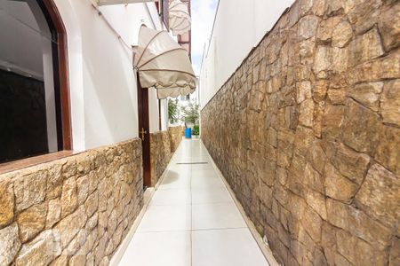 Casa à venda com 385m², 4 quartos e 4 vagas Casa à venda com 385m², 4 quartos e 4 vagasQuintal
