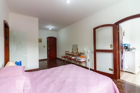 Casa à venda com 385m², 4 quartos e 4 vagas Casa à venda com 385m², 4 quartos e 4 vagasSuíte Master 2