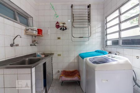 Casa à venda com 385m², 4 quartos e 4 vagas Casa à venda com 385m², 4 quartos e 4 vagasÁrea de Serviço