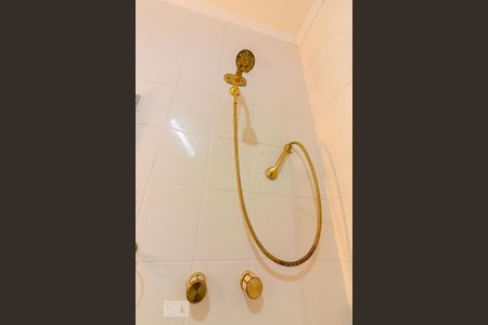 Casa à venda com 385m², 4 quartos e 4 vagas Casa à venda com 385m², 4 quartos e 4 vagasBanheiro da Suíte Master 2