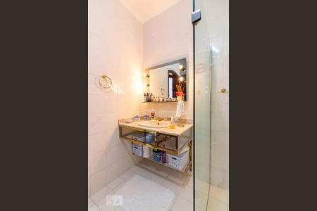 Casa à venda com 385m², 4 quartos e 4 vagas Casa à venda com 385m², 4 quartos e 4 vagasBanheiro da Suíte Master 2