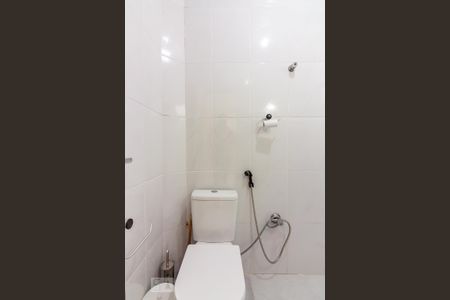 Casa à venda com 385m², 4 quartos e 4 vagas Casa à venda com 385m², 4 quartos e 4 vagasBanheiro
