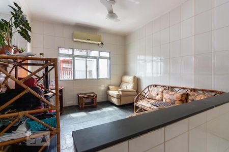 Casa à venda com 385m², 4 quartos e 4 vagas Casa à venda com 385m², 4 quartos e 4 vagasSalão de Festas
