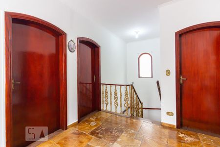 Casa à venda com 385m², 4 quartos e 4 vagas Casa à venda com 385m², 4 quartos e 4 vagasHall