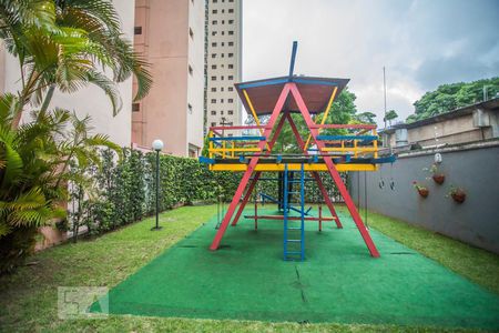 Apartamento à venda com 75m², 3 quartos e 2 vagasÁrea Comum - Playground