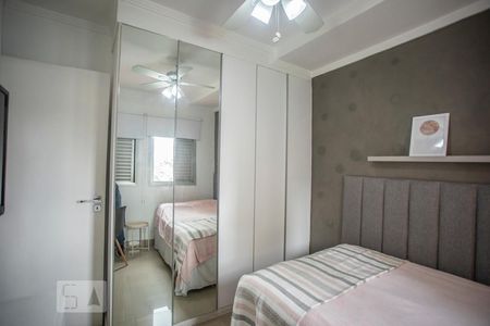 Apartamento à venda com 75m², 3 quartos e 2 vagasQuarto 3 - Armários