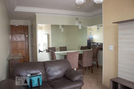 Sala de apartamento para alugar com 2 quartos, 60m² em Vila Carmosina, São Paulo
