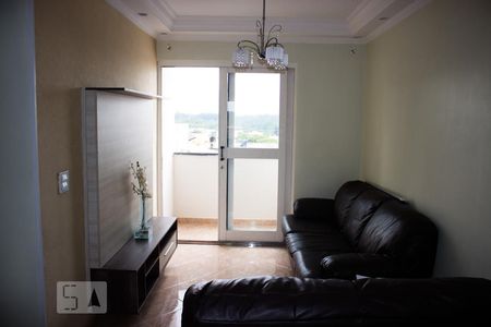 Sala de apartamento para alugar com 2 quartos, 60m² em Vila Carmosina, São Paulo