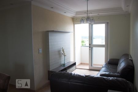 Sala de apartamento para alugar com 2 quartos, 60m² em Vila Carmosina, São Paulo