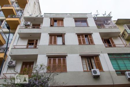 Apartamento para alugar com 62m², 2 quartos e sem vaga Apartamento para alugar com 62m², 2 quartos e sem vagaFachada