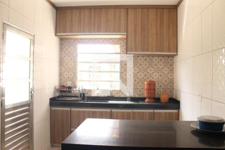 Casa para alugar com 130m², 2 quartos e 3 vagasCozinha