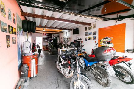 Casa à venda com 400m², 2 quartos e 4 vagasGaragem