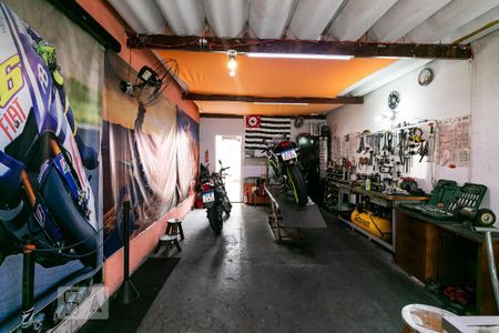 Casa à venda com 400m², 2 quartos e 4 vagasGaragem