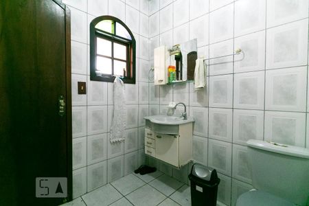 Casa à venda com 400m², 2 quartos e 4 vagasBanheiro