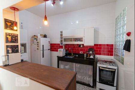 Apartamento à venda com 70m², 2 quartos e sem vagaCozinha