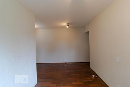 Salas de apartamento para alugar com 1 quarto, 64m² em Cambuí, Campinas