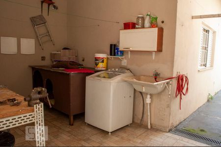 Casa à venda com 370m², 3 quartos e 6 vagasÁrea de Serviço