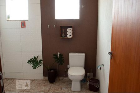 Casa à venda com 370m², 3 quartos e 6 vagasBanheiro Social