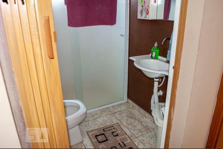 Casa à venda com 370m², 3 quartos e 6 vagasBanheiro da Suíte 2