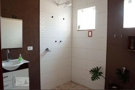 Casa à venda com 370m², 3 quartos e 6 vagasBanheiro Social