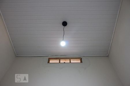Detalhe do quarto (teto) de casa para alugar com 1 quarto, 30m² em Estância Velha, Canoas