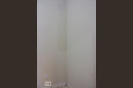 Quarto de casa para alugar com 1 quarto, 30m² em Estância Velha, Canoas