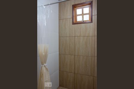Casa para alugar com 30m², 1 quarto e 1 vaga Casa para alugar com 30m², 1 quarto e 1 vagaBanheiro