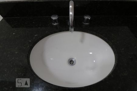 Apartamento à venda com 40m², 1 quarto e 1 vagaBanheiro- pia