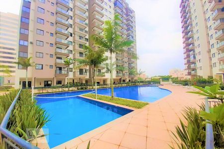 Apartamento à venda com 44m², 1 quarto e 1 vaga Apartamento à venda com 44m², 1 quarto e 1 vagaÁrea comum - Piscina