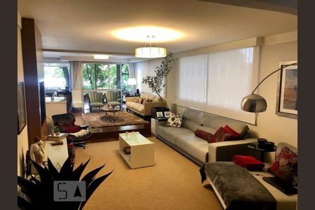 Apartamento à venda com 212m², 5 quartos e 2 vagas Apartamento à venda com 212m², 5 quartos e 2 vagasÁrea interna