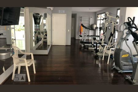 Apartamento à venda com 212m², 5 quartos e 2 vagas Apartamento à venda com 212m², 5 quartos e 2 vagasÁrea interna