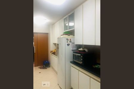 Cozinha de apartamento à venda com 5 quartos, 212m² em Santa Cecília, São Paulo