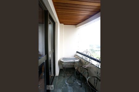 Sacada de apartamento para alugar com 3 quartos, 117m² em Jardim Monte Alegre, Taboão da Serra