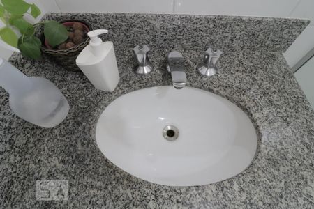 Apartamento à venda com 71m², 3 quartos e 2 vagasBanheiro Social - pia