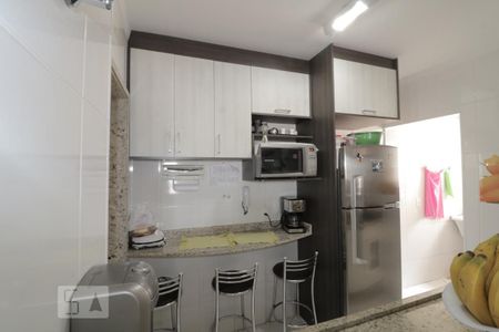 Apartamento à venda com 71m², 3 quartos e 2 vagasCozinha 