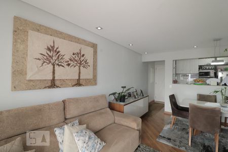 Sala  de apartamento à venda com 3 quartos, 71m² em Chácara Seis de Outubro, São Paulo