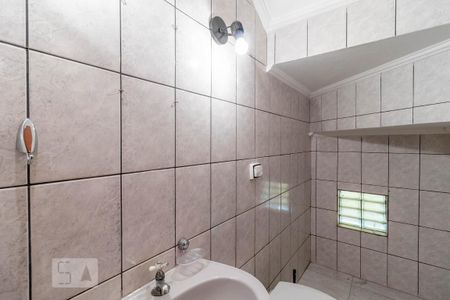 Casa para alugar com 120m², 2 quartos e 2 vagasLavabo