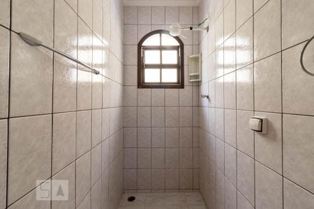 Casa para alugar com 120m², 2 quartos e 2 vagasBanheiro 2