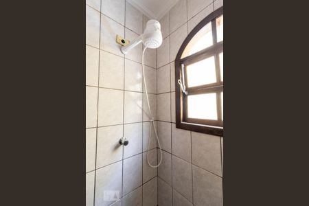 Casa para alugar com 120m², 2 quartos e 2 vagasBanheiro da Suíte - Chuveiro Elétrico