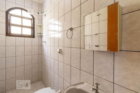 Casa para alugar com 120m², 2 quartos e 2 vagasBanheiro 2