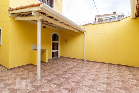 Casa para alugar com 120m², 2 quartos e 2 vagasQuintal dos Fundos