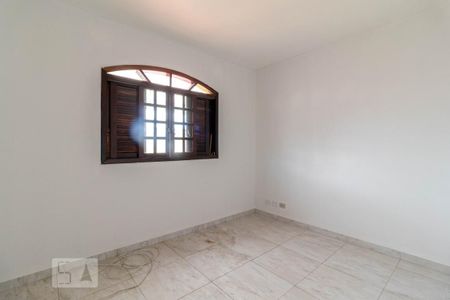 Casa para alugar com 120m², 2 quartos e 2 vagasQuarto 2