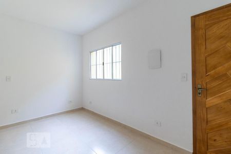 Sala de casa para alugar com 2 quartos, 85m² em Vila Dionisia, São Paulo
