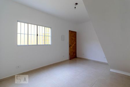 Sala de casa para alugar com 2 quartos, 85m² em Vila Dionisia, São Paulo