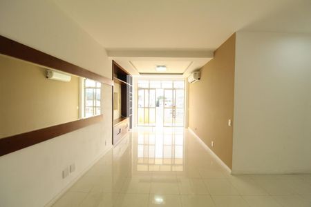 Sala de apartamento para alugar com 3 quartos, 150m² em Freguesia de Jacarepaguá, Rio de Janeiro