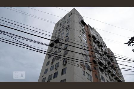 Apartamento à venda com 60m², 2 quartos e 1 vaga Apartamento à venda com 60m², 2 quartos e 1 vagaFachada