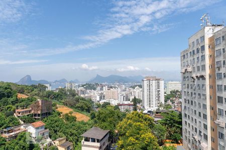 Vista do Quarto 1  de apartamento à venda com 2 quartos, 60m² em Ingá, Niterói